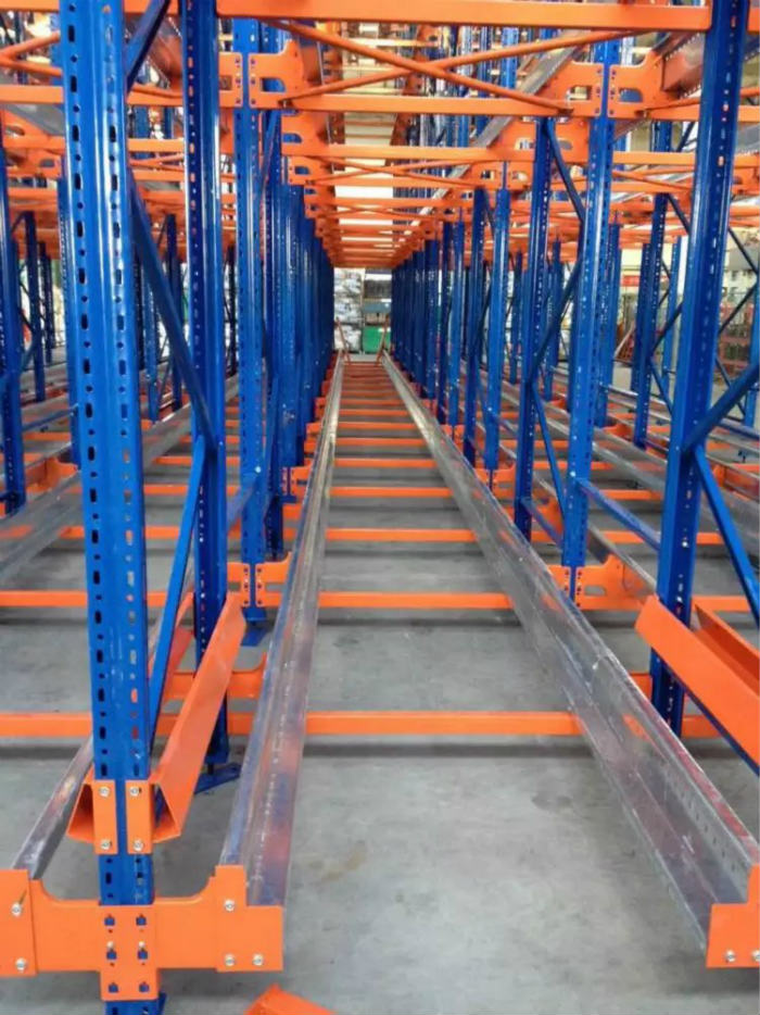 穿梭式貨架實拍圖