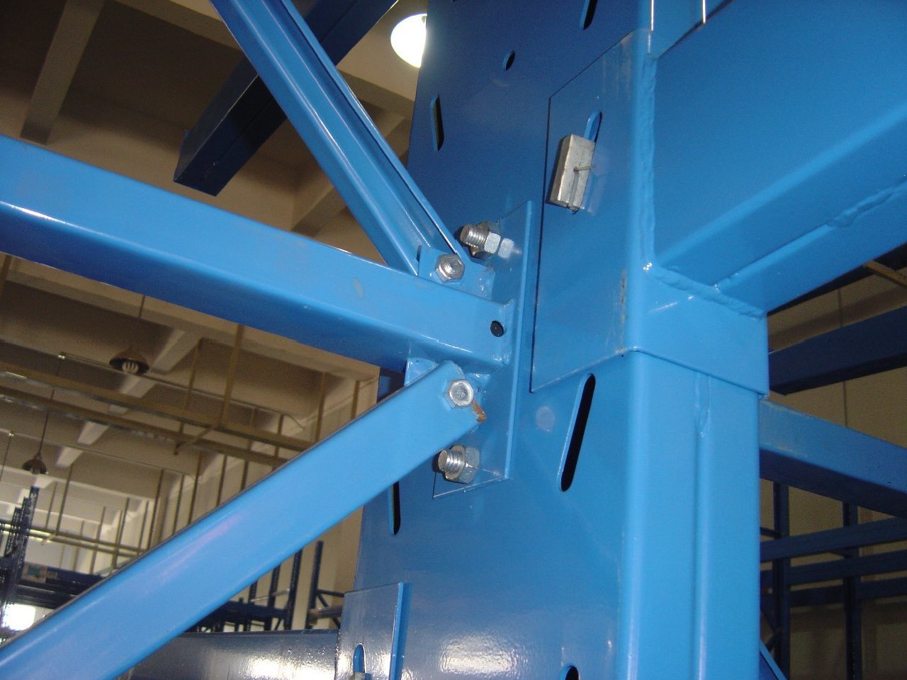 單懸臂貨架細節(jié)圖